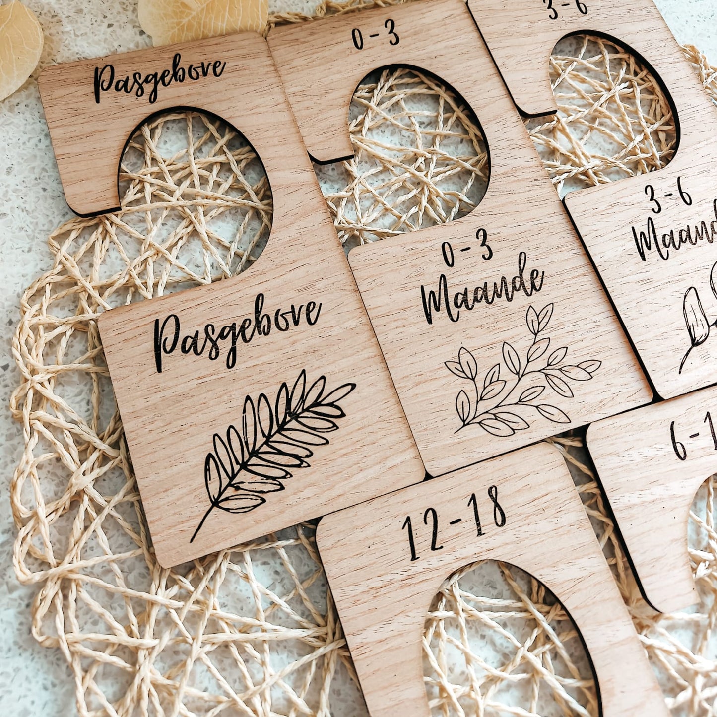 Closet Dividers - Leaves